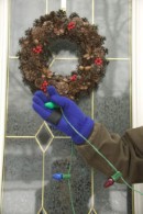 Make Christmas decorations from the garden
