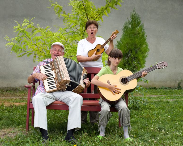 Funny musicians make hilarious trio group in park