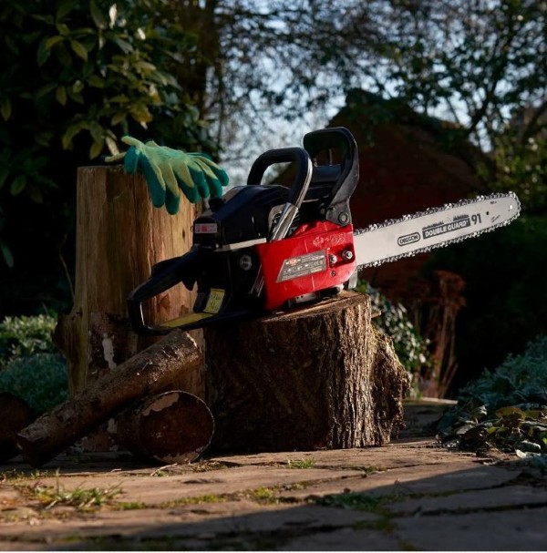 racing_4545pcs_petrol_chainsaw_uk_chainsaw_mow_direct-featured-image